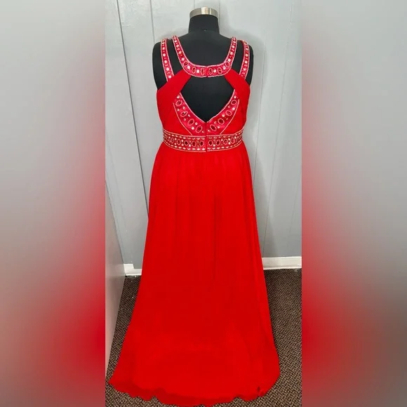 Prom dress - Picture 3 of 4